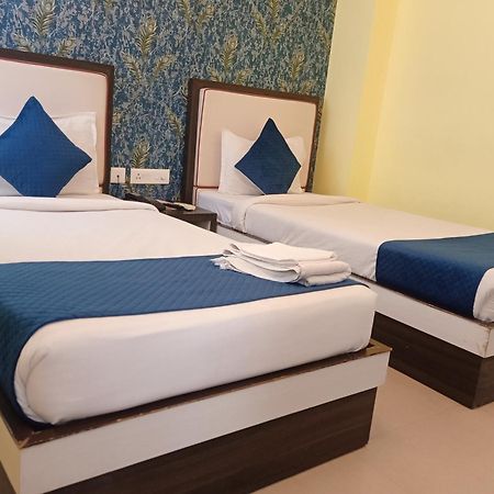 Hotel Janki International Sigra 2 Km From Kashi Vishwanath Temple Varanasi Exterior foto