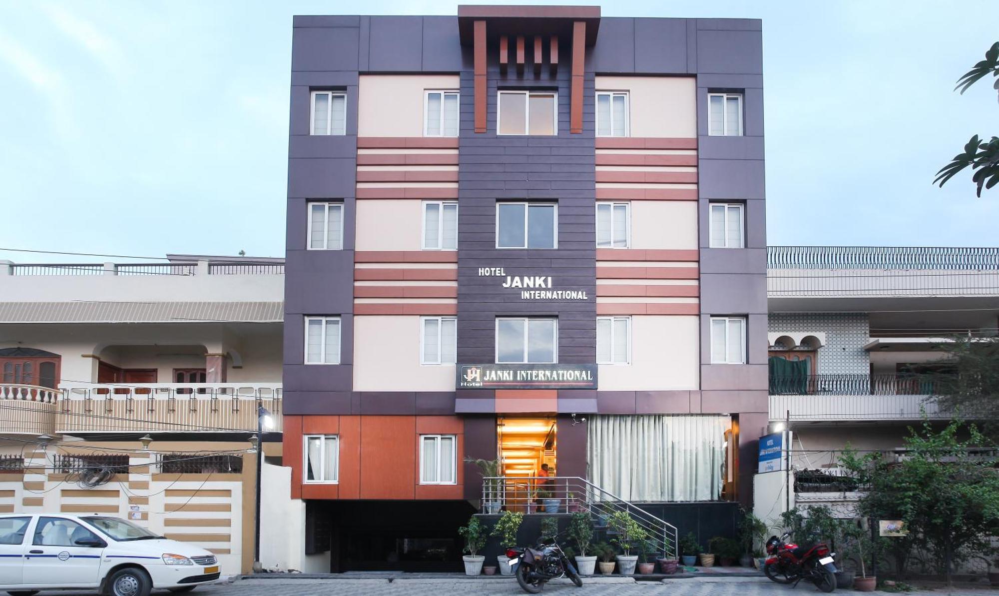 Hotel Janki International Sigra 2 Km From Kashi Vishwanath Temple Varanasi Exterior foto