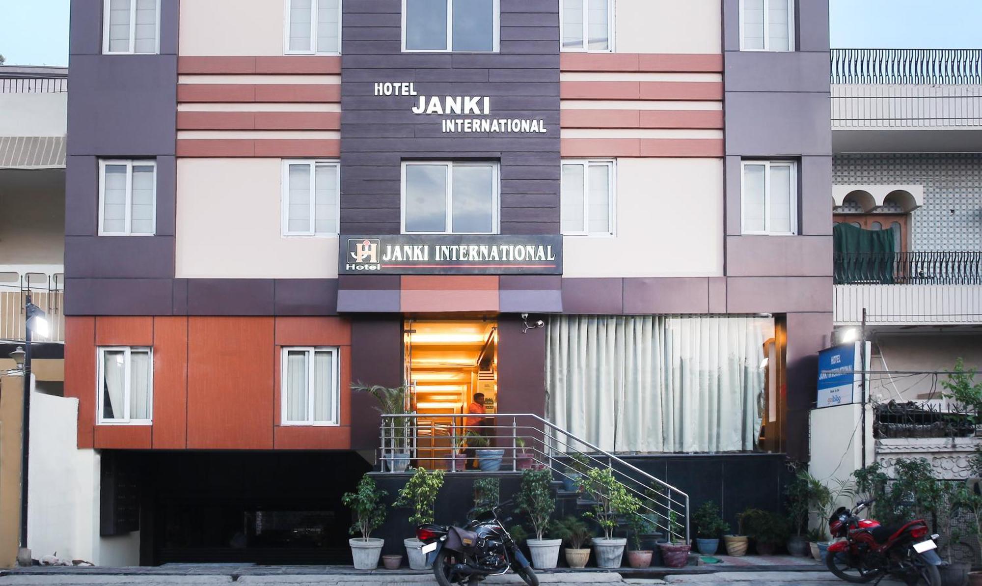 Hotel Janki International Sigra 2 Km From Kashi Vishwanath Temple Varanasi Exterior foto
